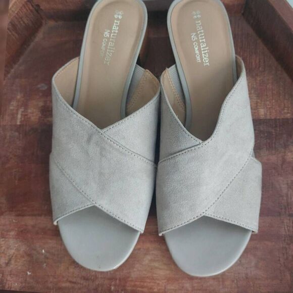 Naturalizer Women Arielle Crisscross Slip-on  Sandals Size 8 - Picture 10 of 14